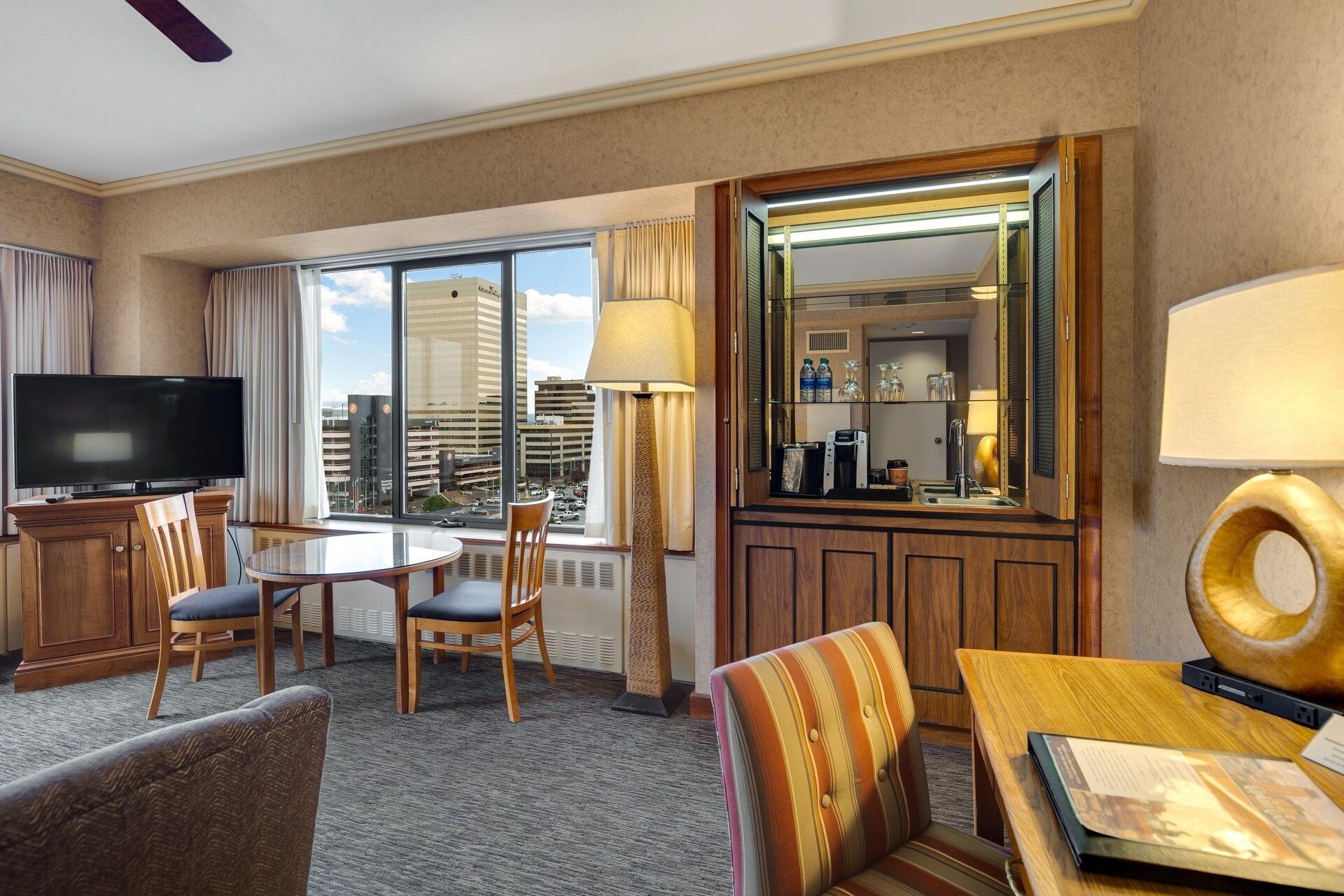The Hotel Captain Cook Anchorage Bagian luar foto
