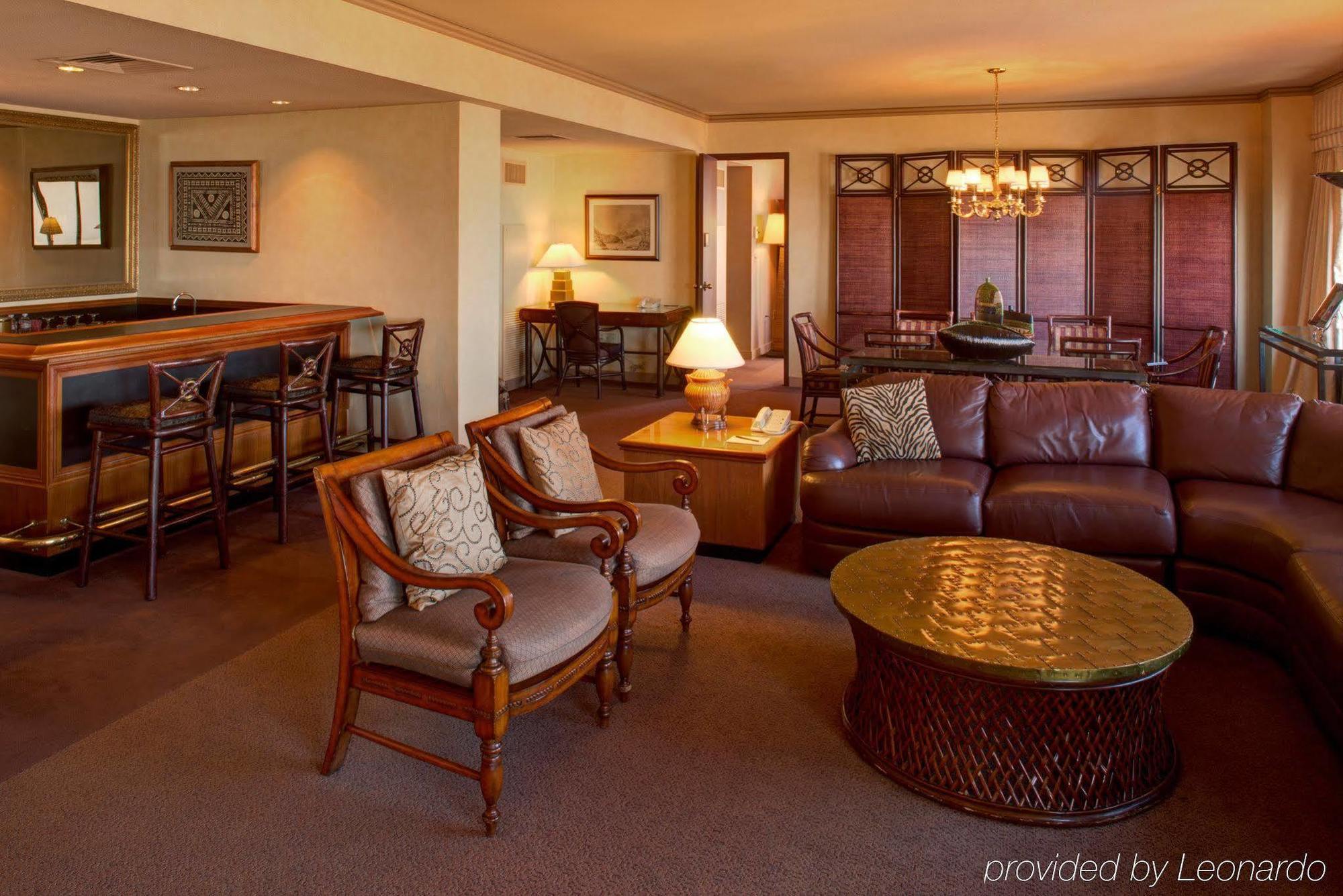 The Hotel Captain Cook Anchorage Bagian luar foto