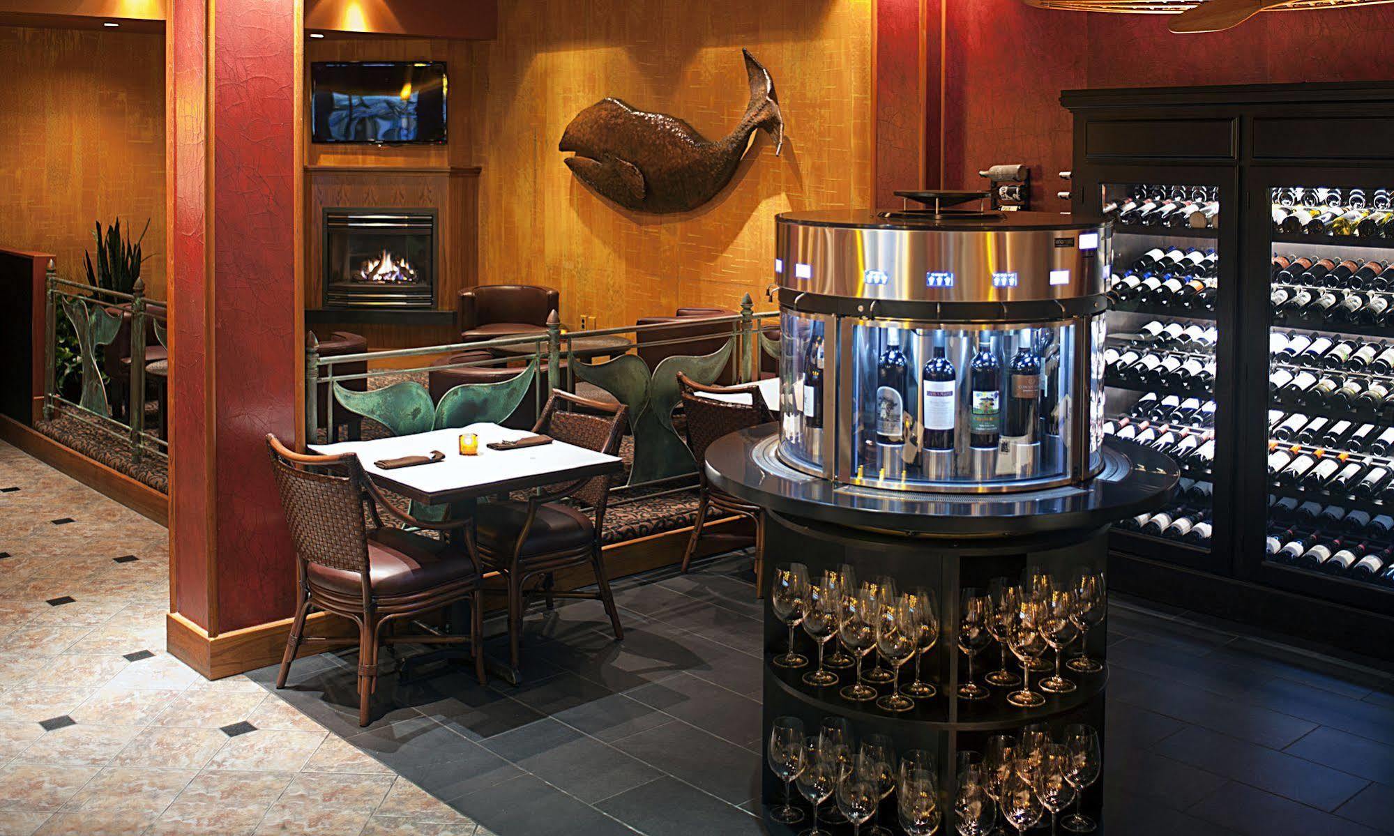 The Hotel Captain Cook Anchorage Bagian luar foto